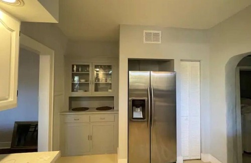 Victoria Park Cabaña | 2/2 Spacious Coconut Cottage - Near Las Olas Blvd