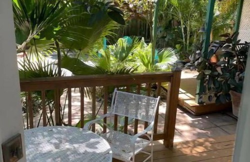 Victoria Park Cabaña | 2/2 Spacious Coconut Cottage - Near Las Olas Blvd