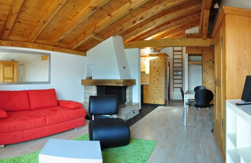 Falera Apartamento | 2. 5 BR loft en Falera con vistas impresionantes, habitación en galería adicional