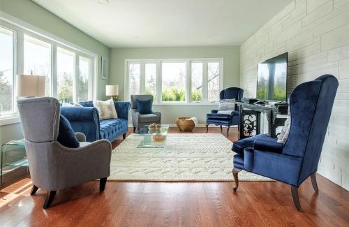 Highland Park Casa | 2-Acre Highland Park Retreat with Heated Pool ~ 5*