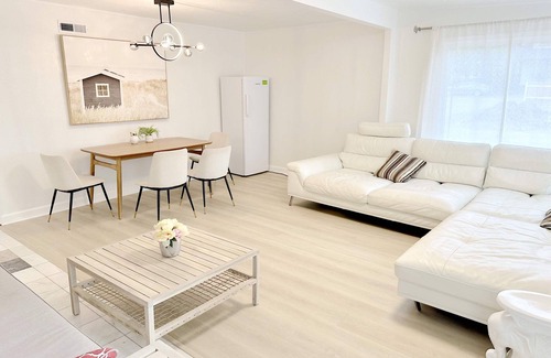Hillsboro Casa | 2 Acre Private Land-Fully Remodeled - All New Peaceful 2BR Single Level Townhome