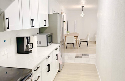 Hillsboro Casa | 2 Acre Private Land-Fully Remodeled - All New Peaceful 2BR Single Level Townhome