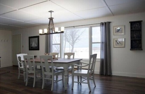 Collingwood Cabaña | 2 Acre Casa Frente al Mar