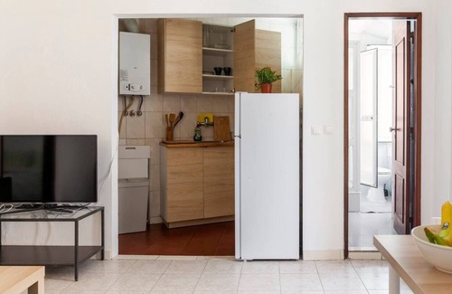 Linda-a-Velha Apartamento | 2 apartments for 8 people with terrace and solarium in Lisbon