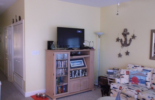 Tybee Island Condominio | 2 Bd / 2bath Condo! 200 pasos a la playa! Vista al agua!