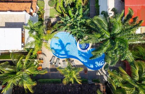 Coco Sunset Hills Apartamento | 2-BD Beauty with Pool, Walk to Beach