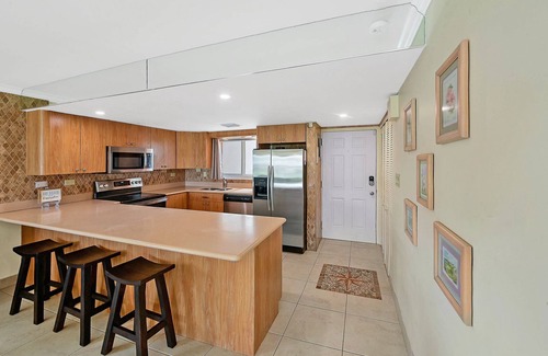 Seven Mile Beach Condominio | 2 bd/bth condo at Sunset Cove on Seven Mile Beach