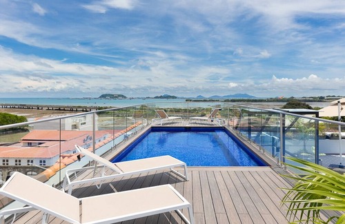 Panama City Condominio | 2 bdr 🛏️+ 1 bthr 🛁 Apt in Casco Viejo w/ Rooftop Pool 👙🌇📸