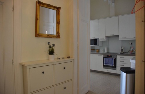 Belvaros - Lipotvaros Apartamento | 2 hab, 2 baños Lux Apt A / C, ubicación privilegiada, excelentes vistas al balcón