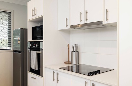 Rocklea Apartamento | 2 Bdr Apt! Garage! Balcony! GST Credits! 121D2