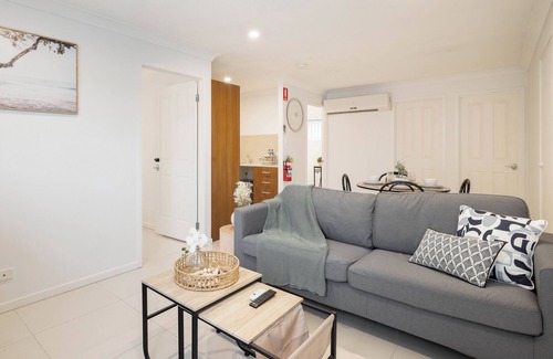 Rocklea Apartamento | 2 Bdr Apt! Garage! Clean! GST Credits! 216D2