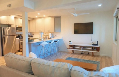 Caine Woods Condominio | 2 Bdrm/2 Bath, Sleeps 6, Pool, Balcony, Wi-Fi, TVs