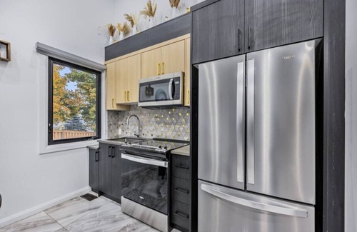 Penetanguishene Apartamento | 2 Bdrm Waterfront Retreat - Huge Beach!