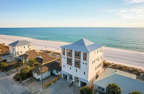Crescent Beach Casa | 2 Beachfront Homes with Private Pool - Beachfront, 2 Pools - Sleeps 36 - Fav
