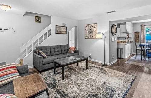 Old Northside Casa | 2 bed 2.5 bath in one of Indy's hottest areas