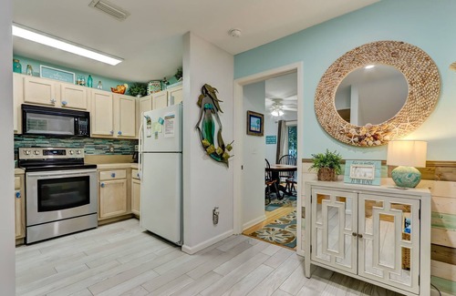 Fernandina Beach Casa | 2 Bed/2.5 Bath Townhome In Gorgeous Timeless Amelia Island Steps from the Beach