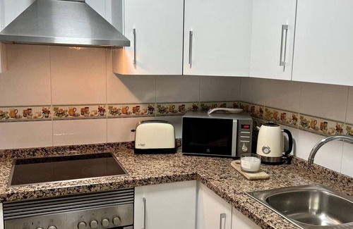 Manilva Apartamento | Apartamento de 2 dormitorios y 2 baños con balcón grande