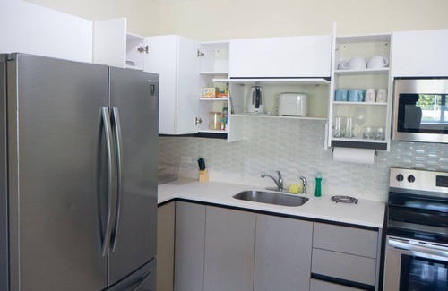 Eastwood Park Apartamento | 2 bed 2 bath apartment exactly across from the National Stadium/Arena