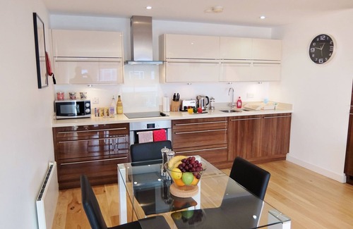 Manor Condominio | 2 Bed, 2 Bath next to the station