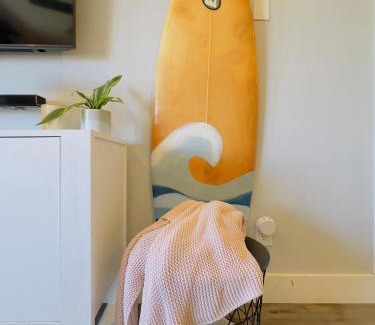Pacific Beach Apartamento | 2 bed 2 bath penthouse condo with AC and Ocean Views