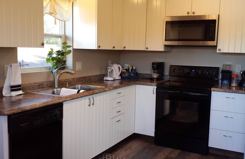 Woodstock Apartamento | ¡Apartamento tranquilo de 2 habitaciones / 2 baños cerca del parque!