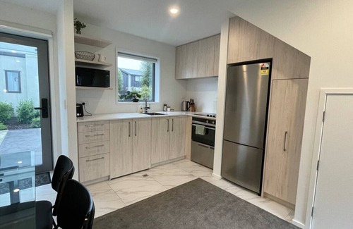 Upper Riccarton Apartamento | 2 Bed 2 Bath Retreat