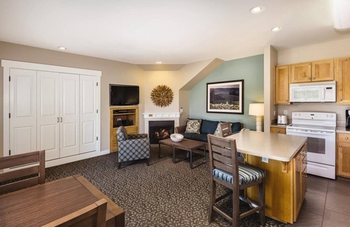 Windsor Complejo | UNIDAD DE 2 HABITACIONES Y 2 BAÑOS EN WINDSOR, CA - Una excelente estadía en el condado de Sonoma