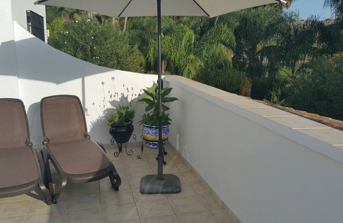 Oasis del Capistrano Casa | 2 dormitorios, 2 baños Villa, terraza orientada al sur privada con A / C y Wifi gratuito