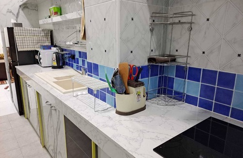 Bangkok Central Business District Apartamento | 2 bed 2 bath modern city center ground floor apartment. Free wifi, gym and pool