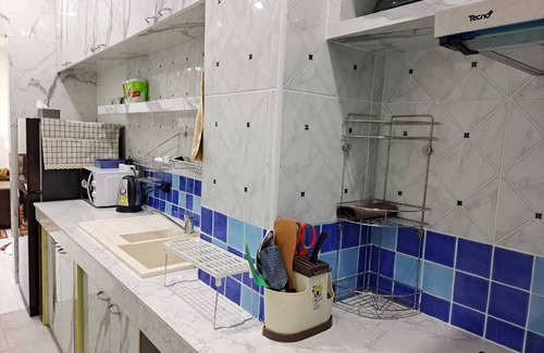 Bangkok Central Business District Apartamento | 2 bed 2 bath modern city center ground floor apartment. Free wifi, gym and pool