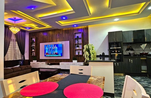 Benin City Casa | 2 Bed Apartment 2 - Cosy Benin City Escape