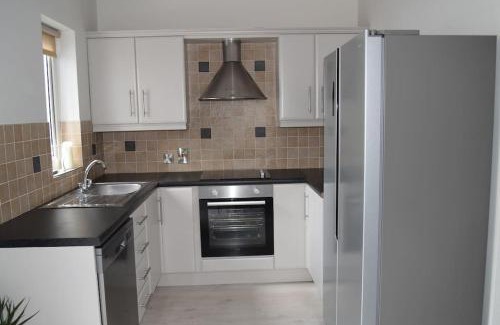 Ballycastle Apartamento | 2 bed Apartment Ballycastle Seconds to Seafront
