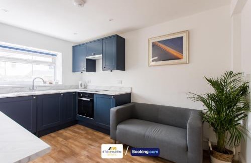 Splott Apartamento | 2 Bed Apartment By StirkMartin Stays Short Lets & Serviced Accommodation Cardiff With Free Parking & 7mins to City Centre