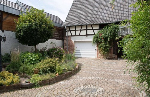 Minfeld Apartamento | Apartamento de 2 camas "Ferienwohnung Hofgarten" - Casa de huéspedes SOLANA