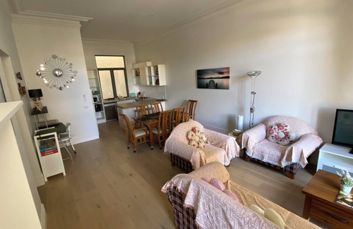 Hampton Condominio | 2 bed apartment for up to 6 people in awesome beachside Hampton