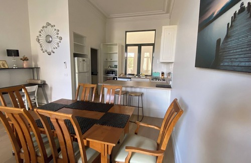 Hampton Condominio | 2 bed apartment for up to 6 people in awesome beachside Hampton