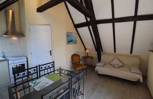 La Roche-Posay Apartamento | Apartamento de 2 dormitorios con terraza orientada al sur con vistas a la piscina