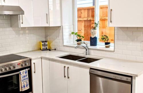Grandview-Woodland Apartamento | 2 Bed Apartment Free Parking Central Location