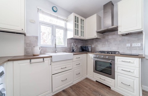 Brent Apartamento | The Brent Park Collection