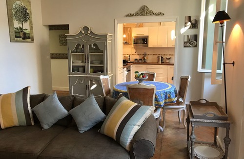 Cannes City Centre Apartamento | 2-Bed Apt with 65m² Terrace | Central Cannes | 5 mins walk to Palais/Beach