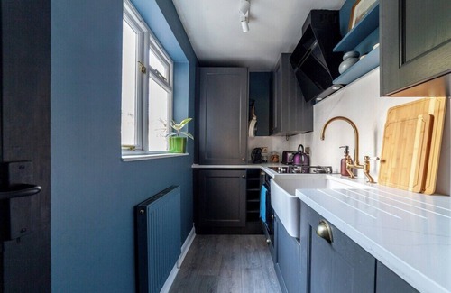 Dalston Casa | 2-Bed Beautiful Garden Flat, Sleeps 5, Dalston