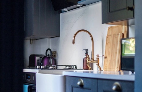 Dalston Casa | 2-Bed Beautiful Garden Flat, Sleeps 5, Dalston