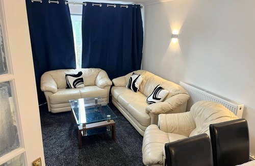 Hanham Casa | 2 Bed bungalow in Bristol