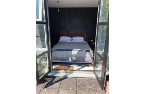 The Liberties Apartamento | 2 Bed City Centre Penthouse with Cathedral Views