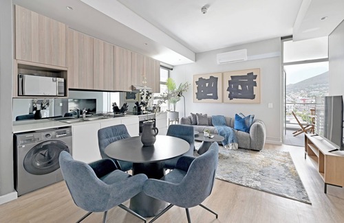 Bo'Kaap Apartamento | 2-Bed City Escape with Mountain Views