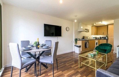 Custom House Apartamento | 2 Bed close to ExCeL London and Elizabeth Line with Wi-Fi