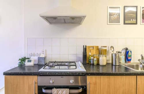Custom House Apartamento | 2 Bed close to ExCeL London and Elizabeth Line with Wi-Fi