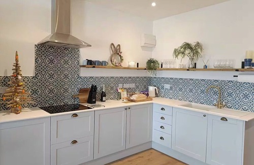 Felinwynt Cabaña | 2-Bed Coastal Cottage - Sleeps 4 - Pet Friendly