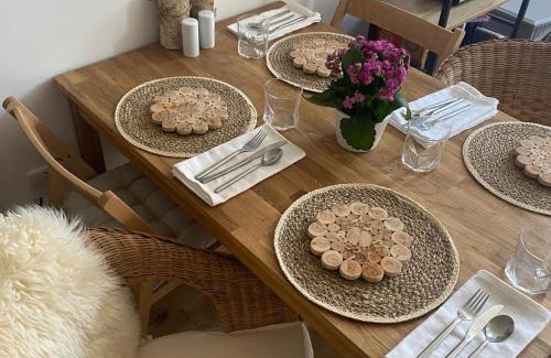 Tynemouth Casa | 2 Bed Cottage - Sleeps 4 - Wifi - Parking