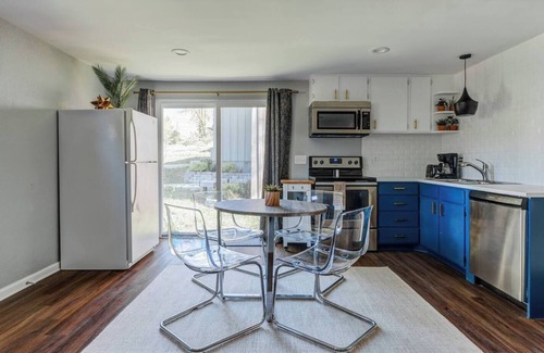Rosedale Condominio | 2-Bed Duplex Near 3 KU! 29